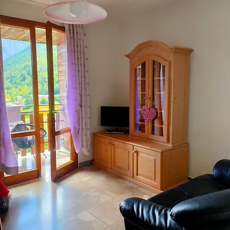 Villa Aprica Appartamenti Molveno Exterior photo