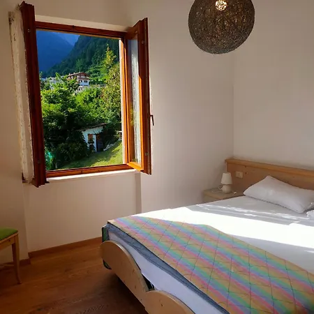 Villa Aprica Appartamenti Molveno Exterior photo